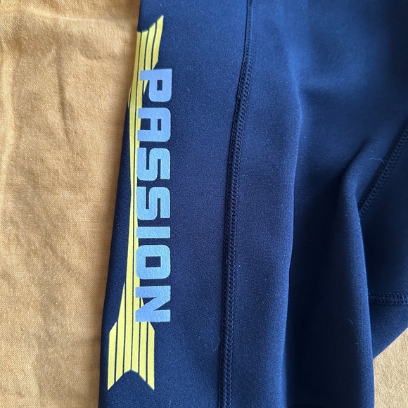 NEW Women Shorty Wetsuits UV Protection Zipper Diving Suit 1.5mm Neoprene Dive - Picture 2 of 9